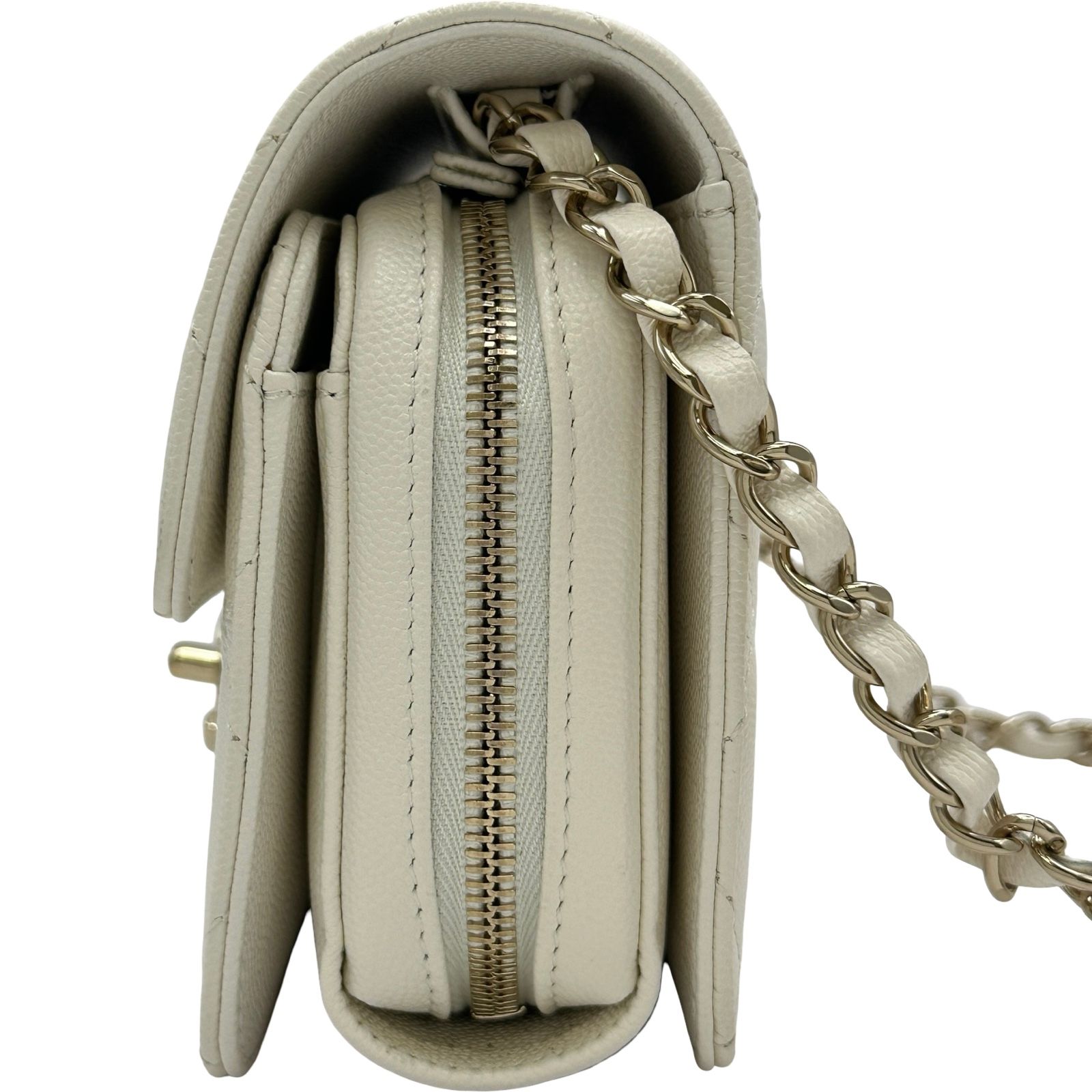 シャネル CHANEL マトラッセミニフラップショルダーバッグ AS3002 ホワイト ゴールド金具 キャビアスキン レディース ショルダーバッグ
