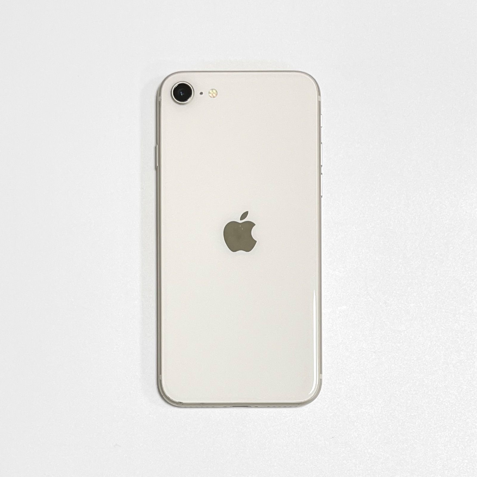 【中古】iPhoneSE3 64GB バッテリー86％ スターライト docomo 本体 iPhoneSE 第3世代 [1929]