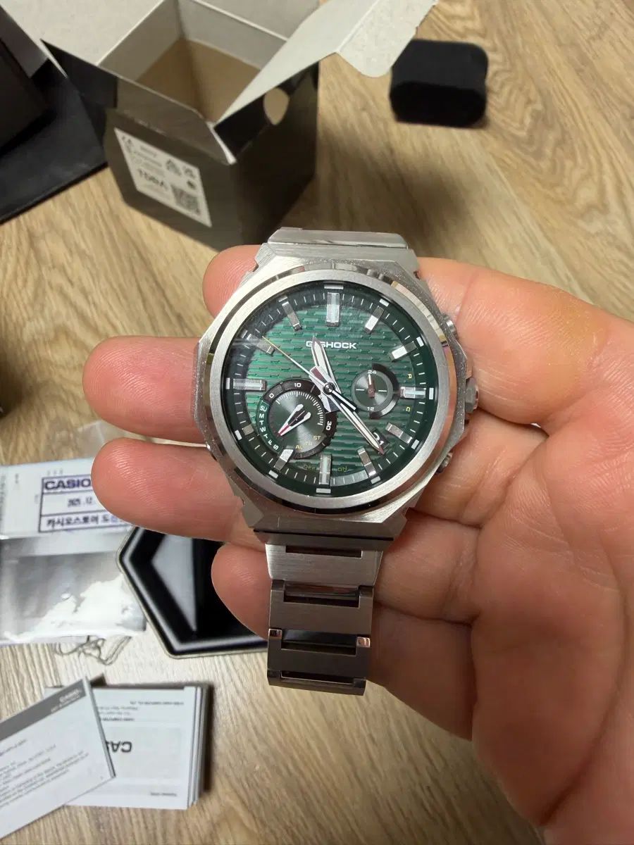 G-SHOCK GST-B1000D-3ADR 緑版