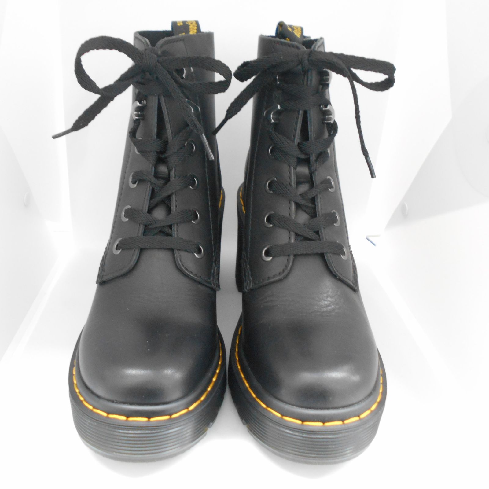 Dr.Martens AirWair JESY 6タイブーツ【R1009604】