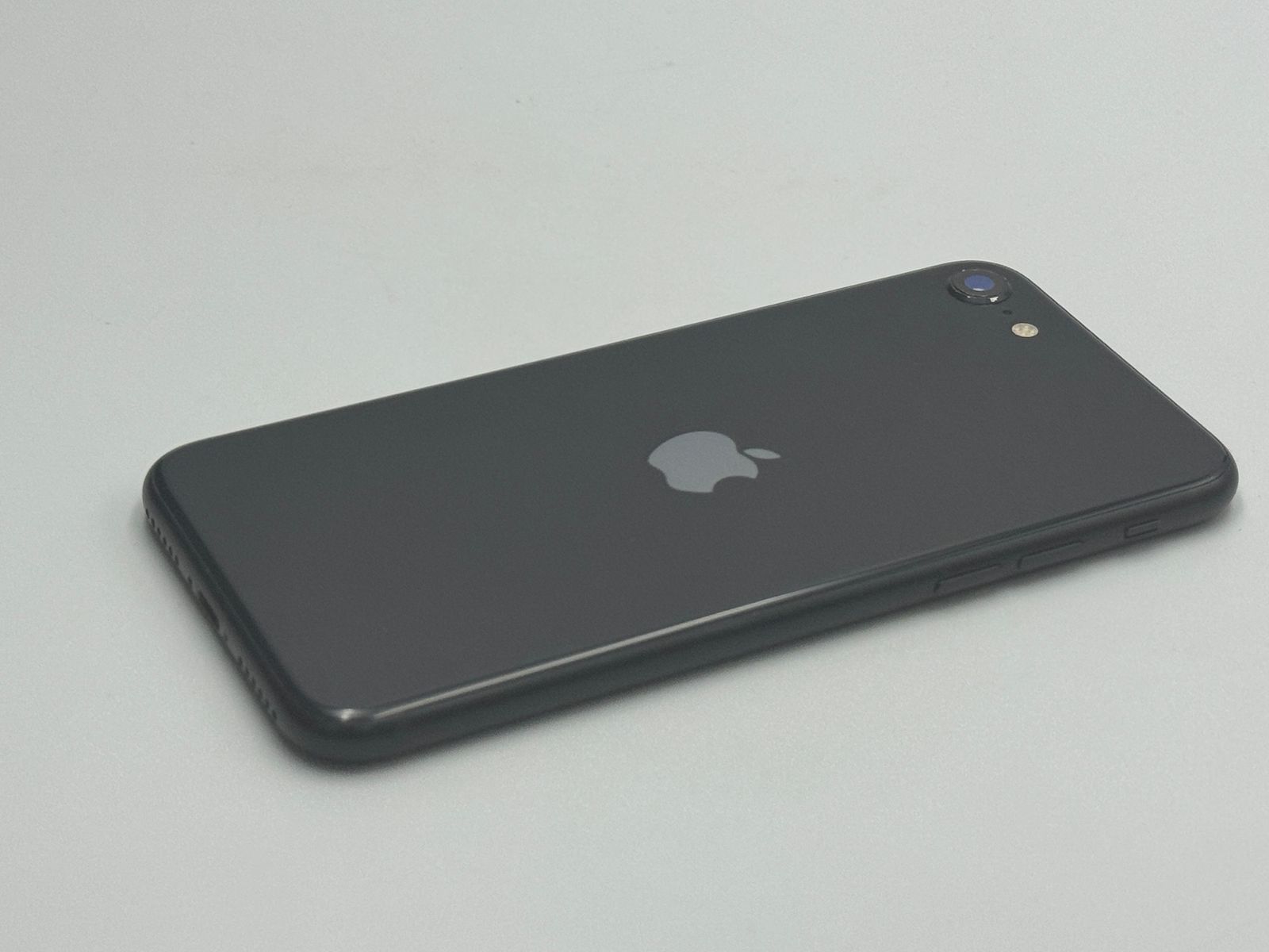 【中古C】iPhone SE 3 64GB ミッドナイト SIMフリー 白ロム