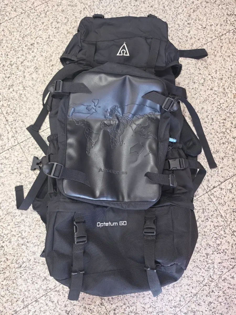 アンビティオネム (Ambitionem) 60L リュックサック ブラック