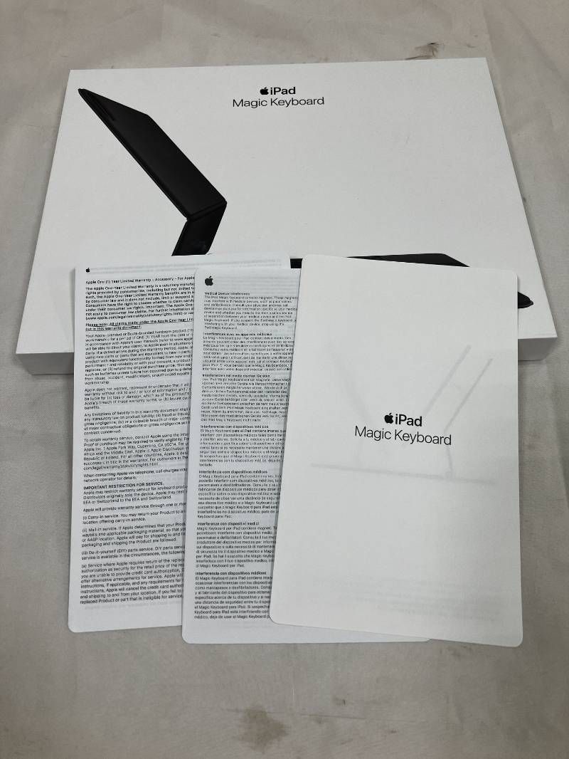 Apple純正 Magic Keyboard マジックキーボード MXQT2J/A A2261 11インチ iPad Pro 第1～4世代 iPad Air 第4・5世代用 日本語JIS ブラック トラックパッド バックライト