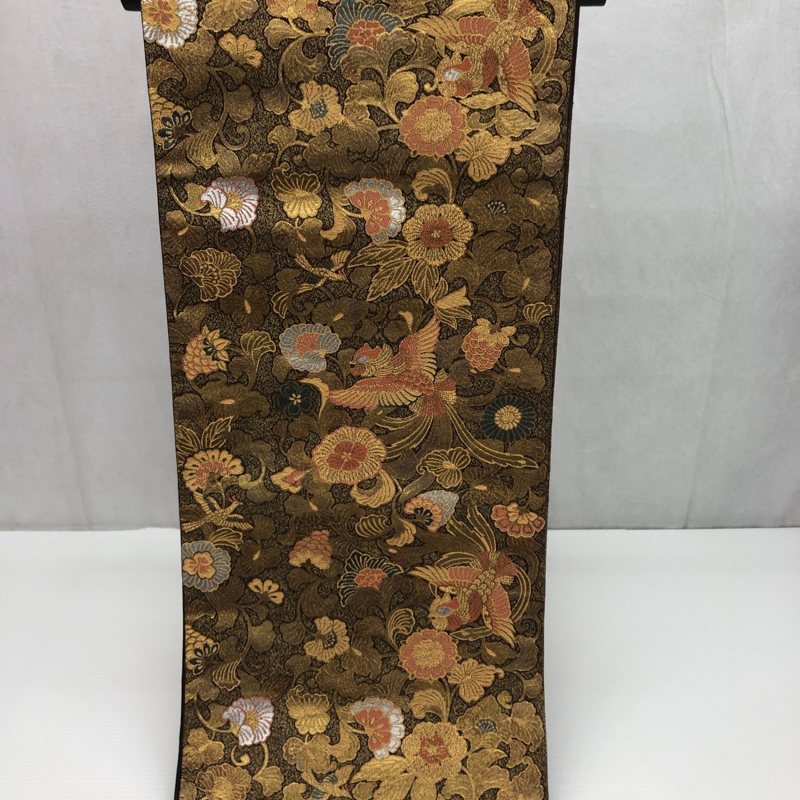 袋帯　逸品　唐華鳳凰紋　彫金　金糸　和装小物 六通　正絹　帯　全長　約　４４０㎝　幅　約３１㎝_255