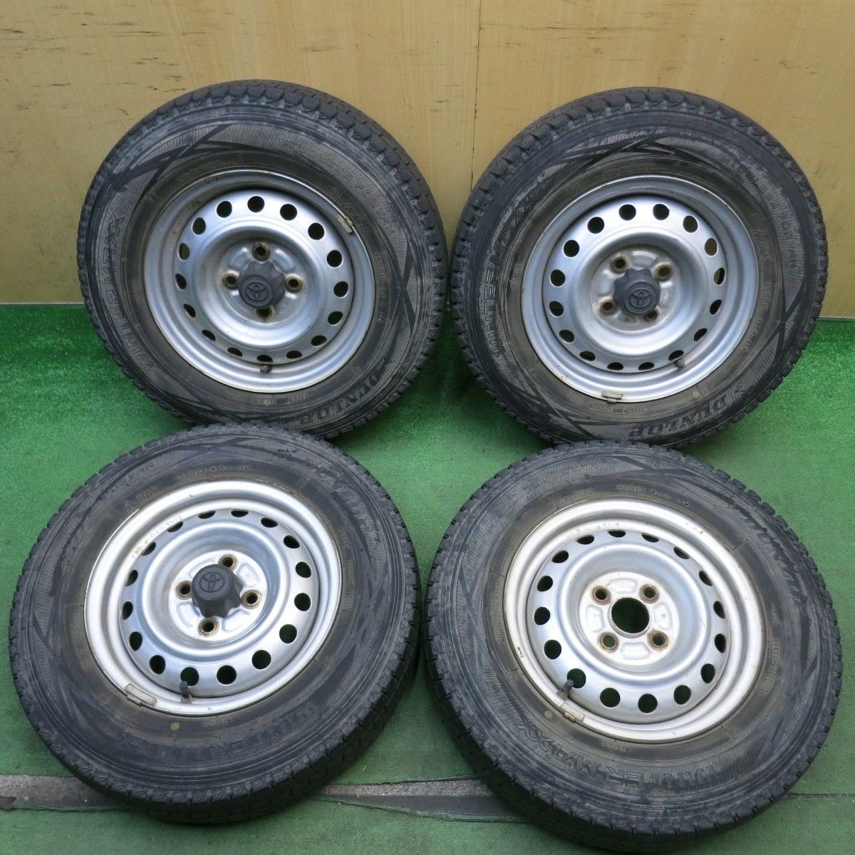 バリ溝！8.5分◎トヨタ プロボックス サクシード 等 純正 スチール 165R13 6PR スタッドレス ダンロップ ウインターマックス SV01 13インチ PCD100/4H◎6073008HAス