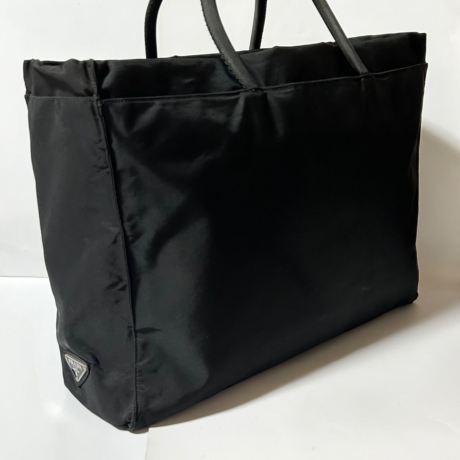 PRADA プラダ テスート 三角 ロゴ プレート トートバッグ ハンドバッグ ナイロン ブラック A4収納可