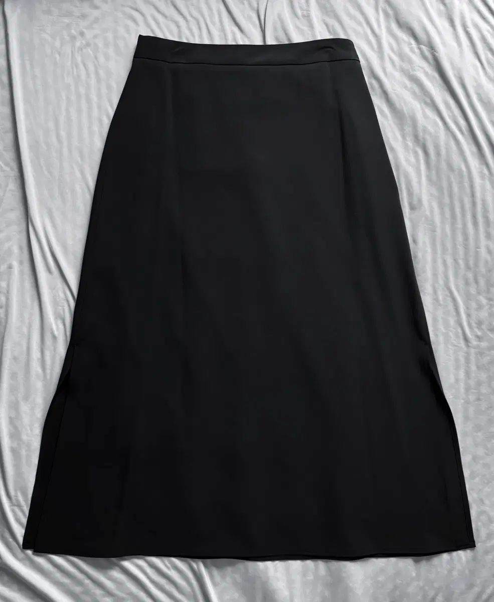 新品)UMER スリット ロング丈スカート