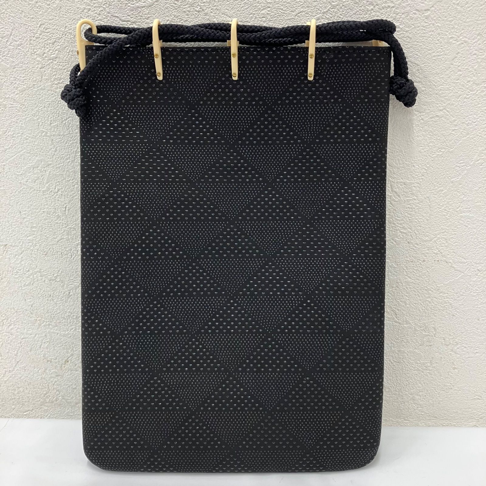 7315　【美品】　印傳屋　印伝屋　インデンヤ　合切袋　巾着袋　ブラック　黒　甲州印伝　伝統工芸　工芸品　和装バッグ　和装雑貨　和装小物　和服　レディース　メンズ　ユニセックス