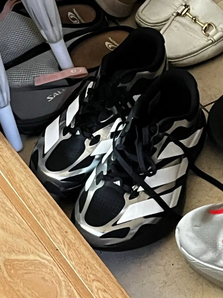 アディダス evo sl exo 270 ランニングシューズ