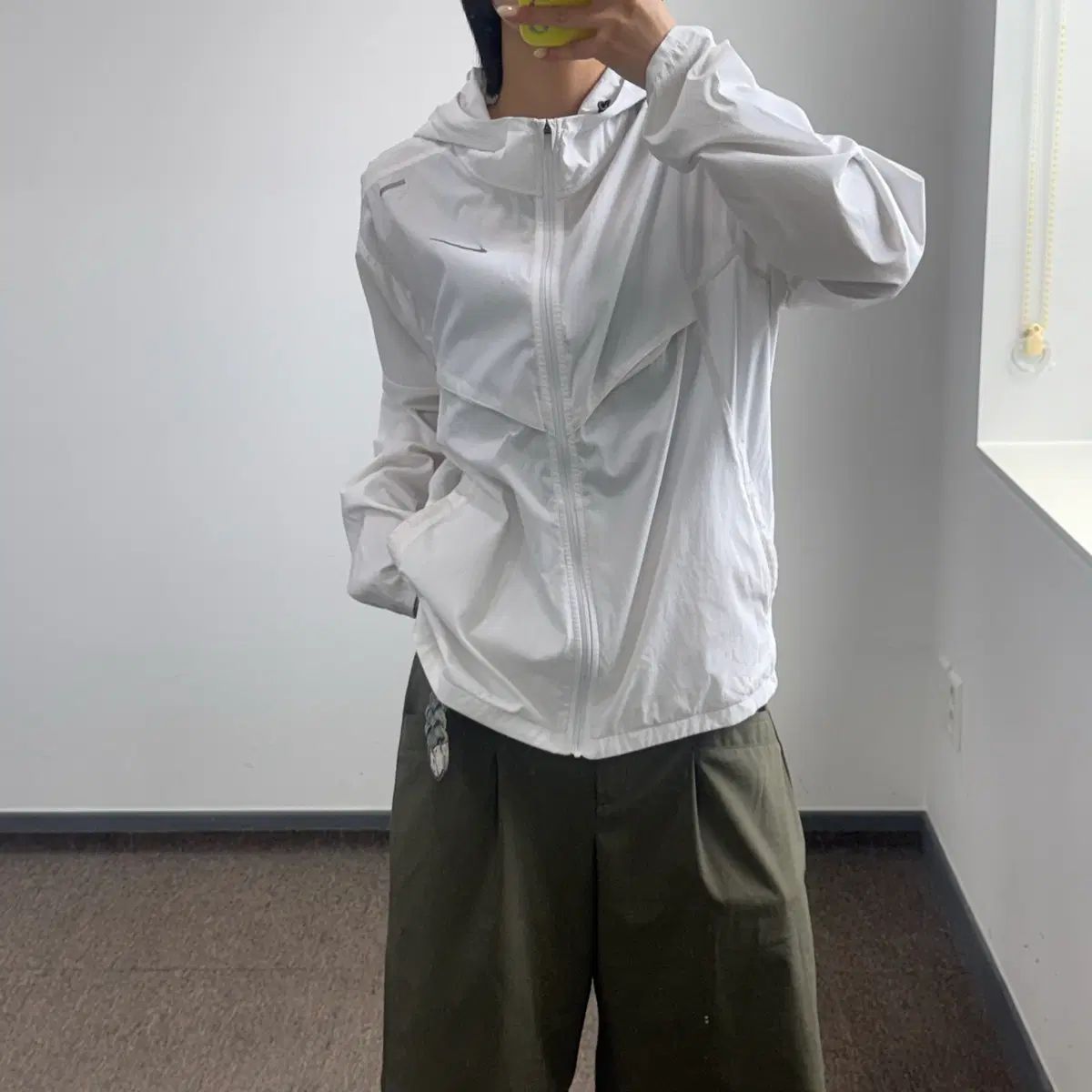 NIKE ナイキ 白 ウィンドブレーカー