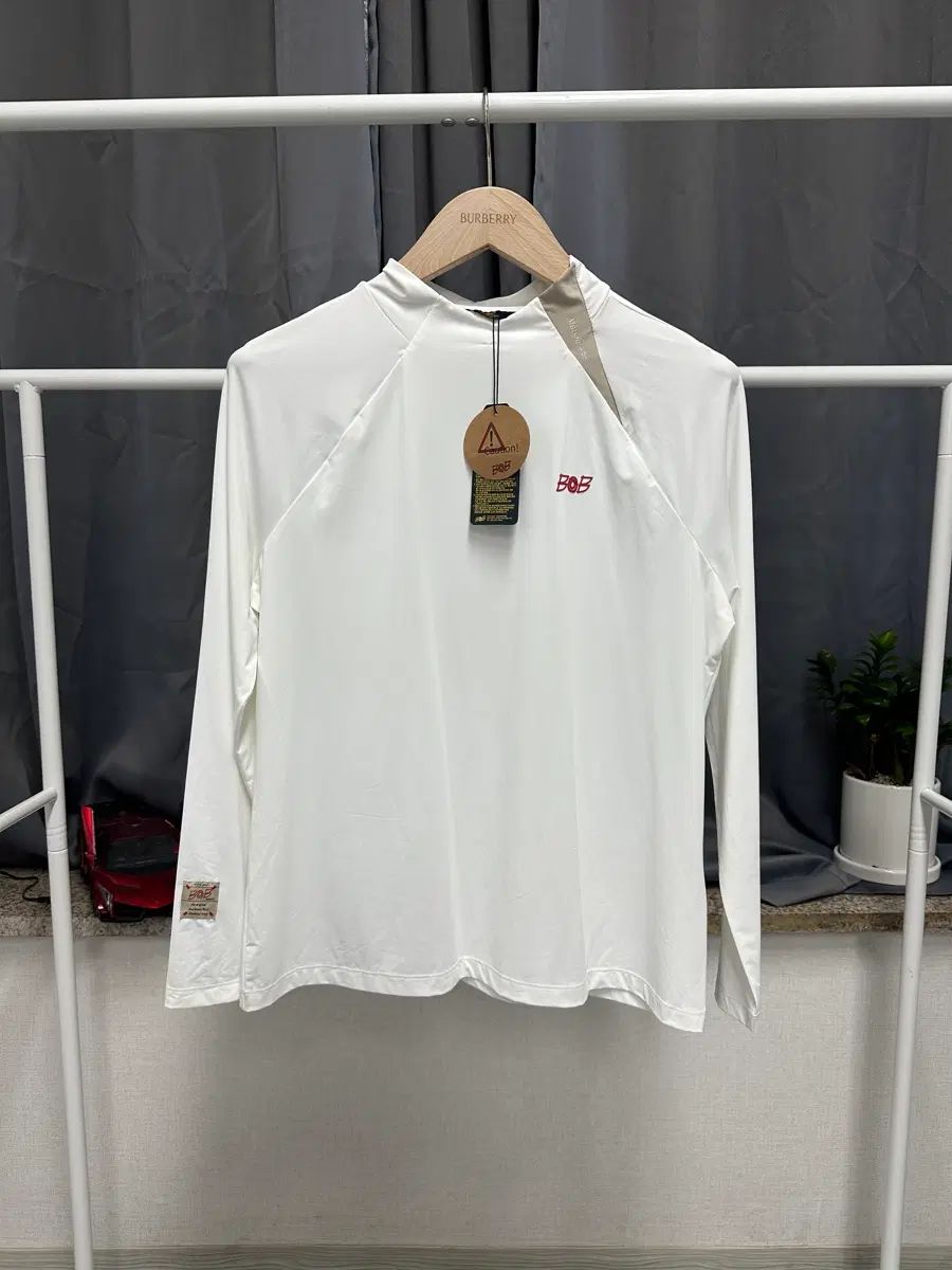 BoB 正規品 / レディース 100サイズ / 25年式 新品 ゴルフ ジップアップ 6,826円
