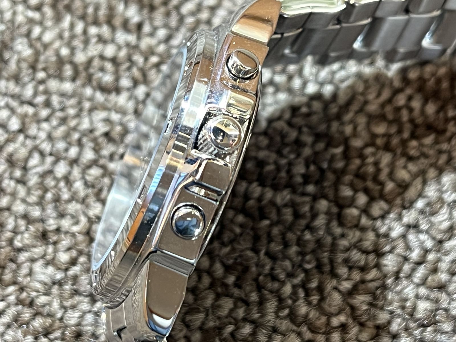 ▽SEIKO　セイコー　 腕時計　 クオーツ式　クロノグラフ　SND411P1　シルバー　グリーン文字盤 　稼働品 11375