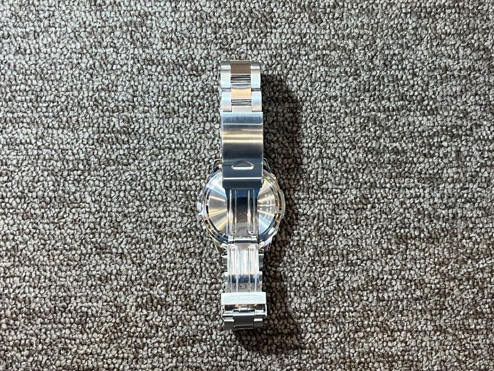 ▽SEIKO　セイコー　 腕時計　 クオーツ式　クロノグラフ　SND411P1　シルバー　グリーン文字盤 　稼働品 11375