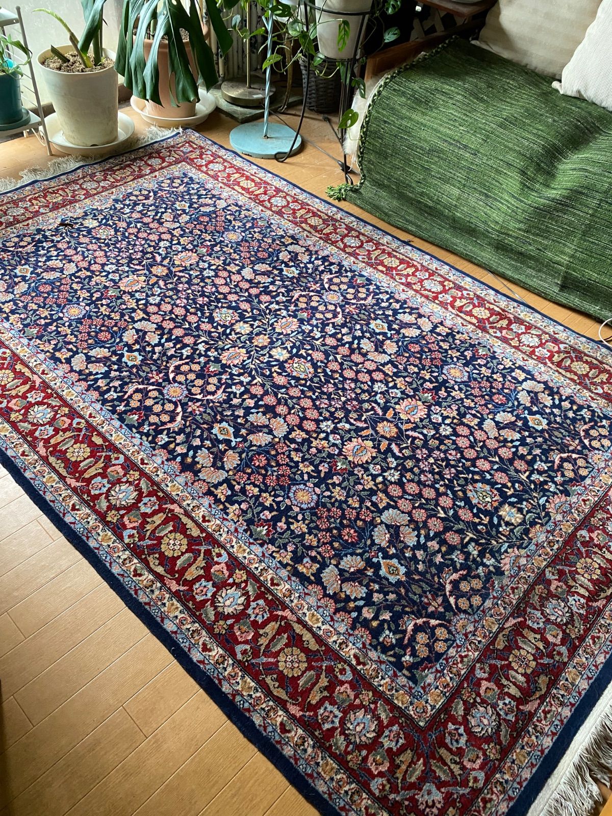 世界一のトルコが誇るヘレケ絨毯ヴィンテージ大変綺麗な絨毯ヘレケらしい７つの山の花柄HEREKE織込有シュメルステッカー付き掘り出し価格通常価格388000円