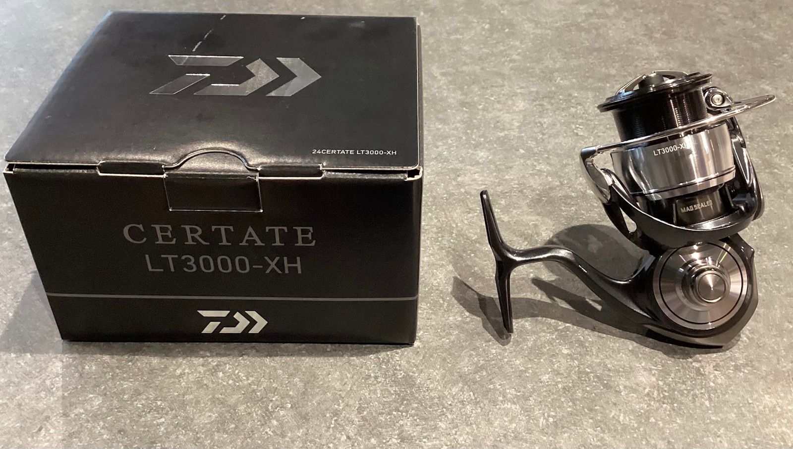 ダイワ 24ｾﾙﾃｰﾄ LT3000-XH 【中古ランクA】 FLD東郷店
