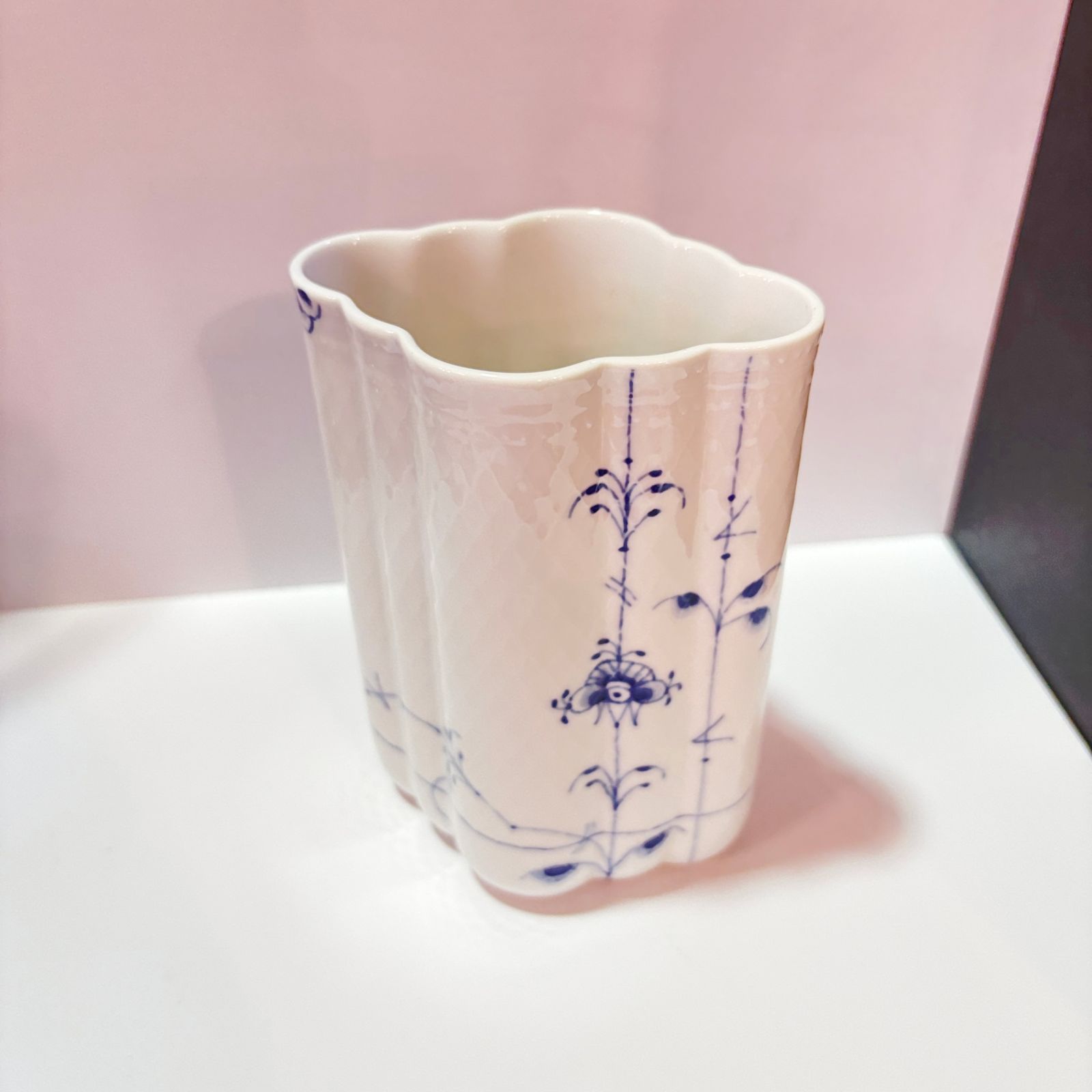 ○ ROYAL COPENHAGEN Blue Palmette Blossom Vase ロイヤル