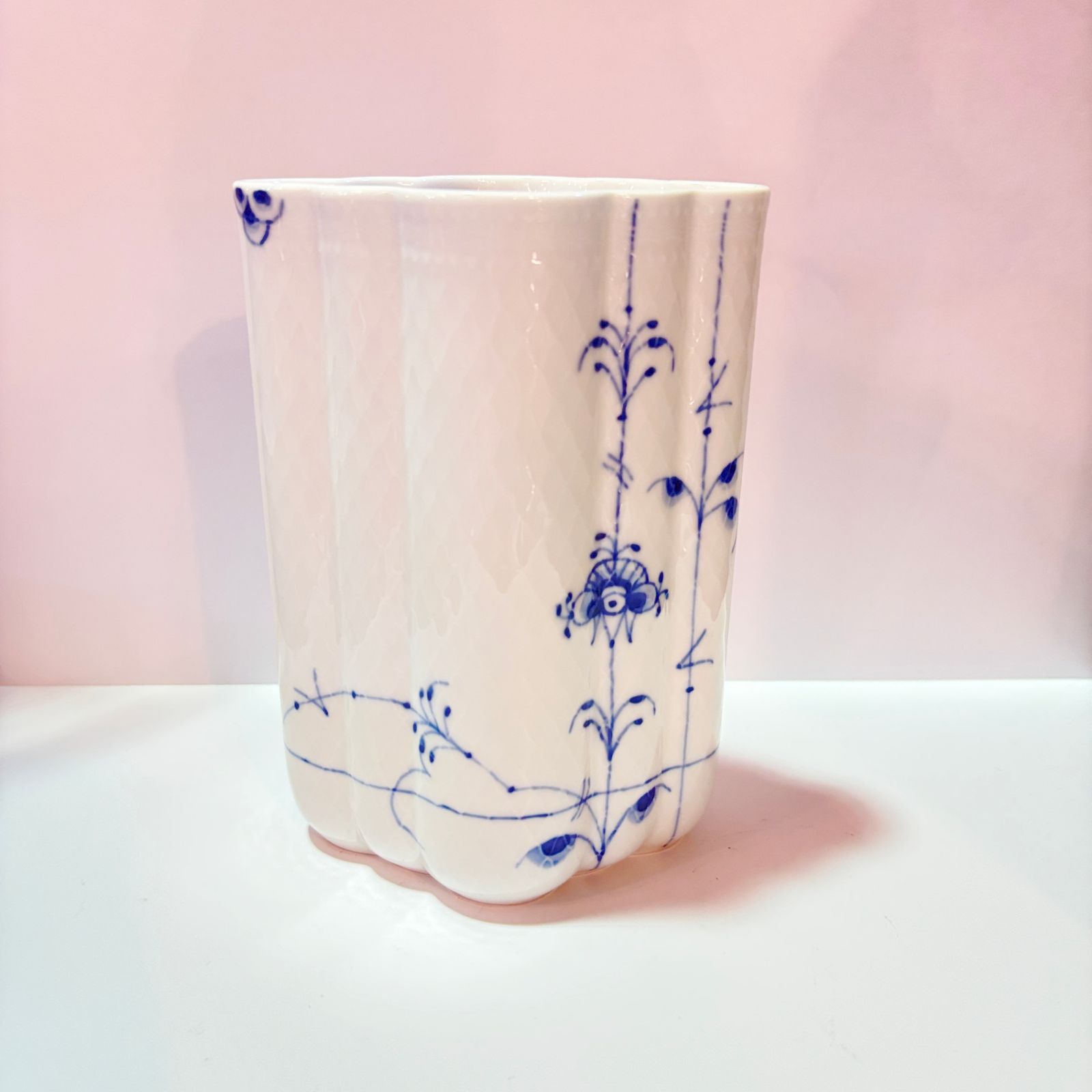 ○ ROYAL COPENHAGEN Blue Palmette Blossom Vase ロイヤル
