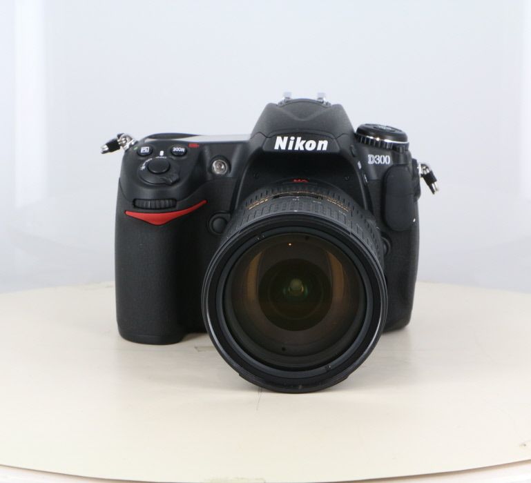 【中古】(ニコン) Nikon D300+18-200 VR