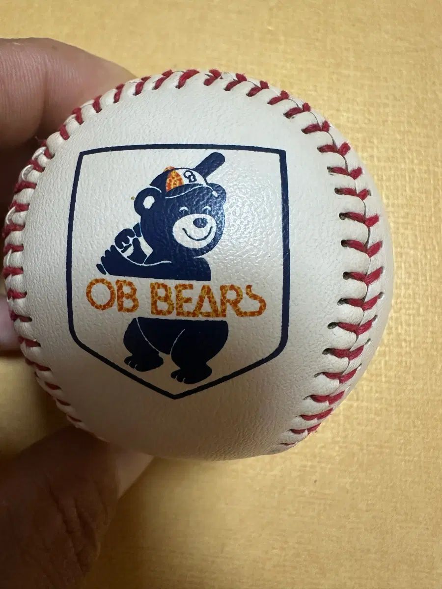 OBベアーズ キム・ヒョンソク インクサインボール チームロゴ入り野球ボール 出品