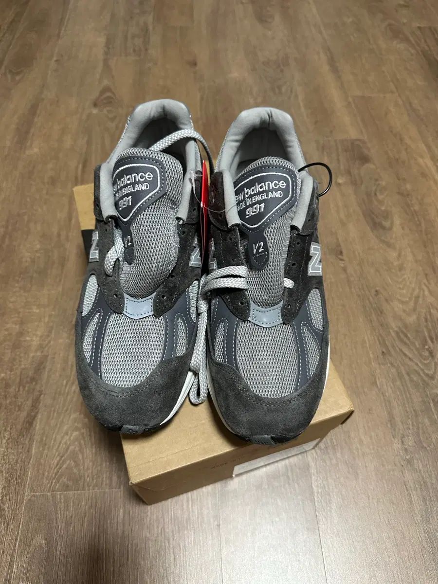 260 ニューバランス 991v2 メイド IN UK フォージド アイアン アロイ スモークド パール