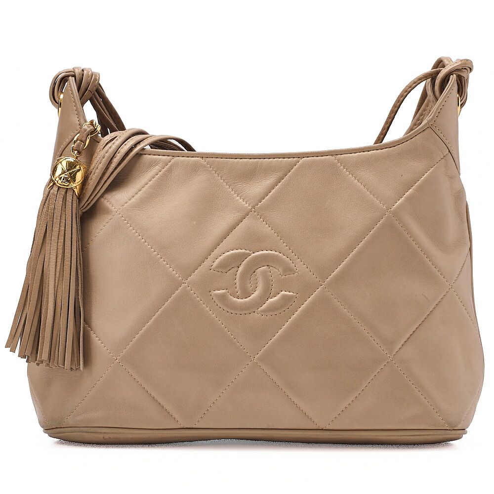 CHANEL シャネル マトラッセ 　ココマーク 　フリンジ付き　チェーンショルダー ラムスキン　ベージュ（ゴールド金具）レディースバッグ ハイブランド【中古】【送料無料】