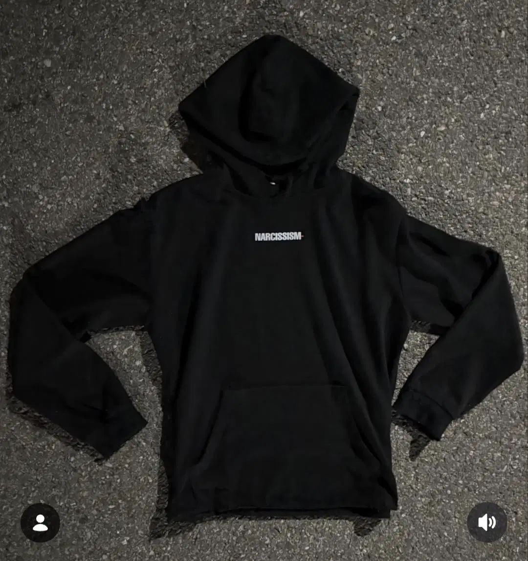 ウルマ フードTシャツ 出品