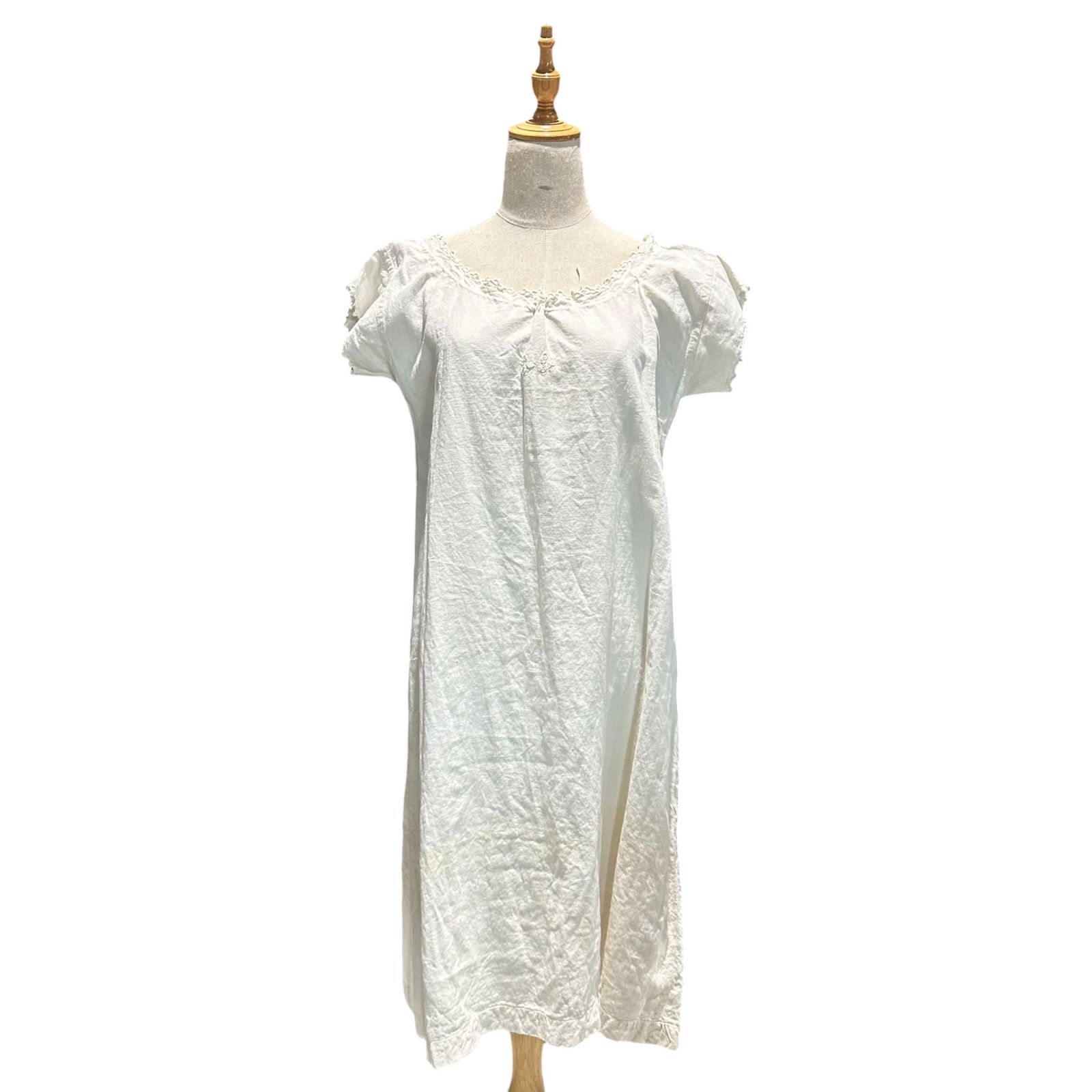 Euro antique(ヨーロッパアンティーク) 1900's～〘LINEN〙GG initials mini sleeve nighty イニシャル刺繍 ホームスパンリネンのナイティドレス ワンピース 表記無(M程度) アイボリー 20世紀初頭