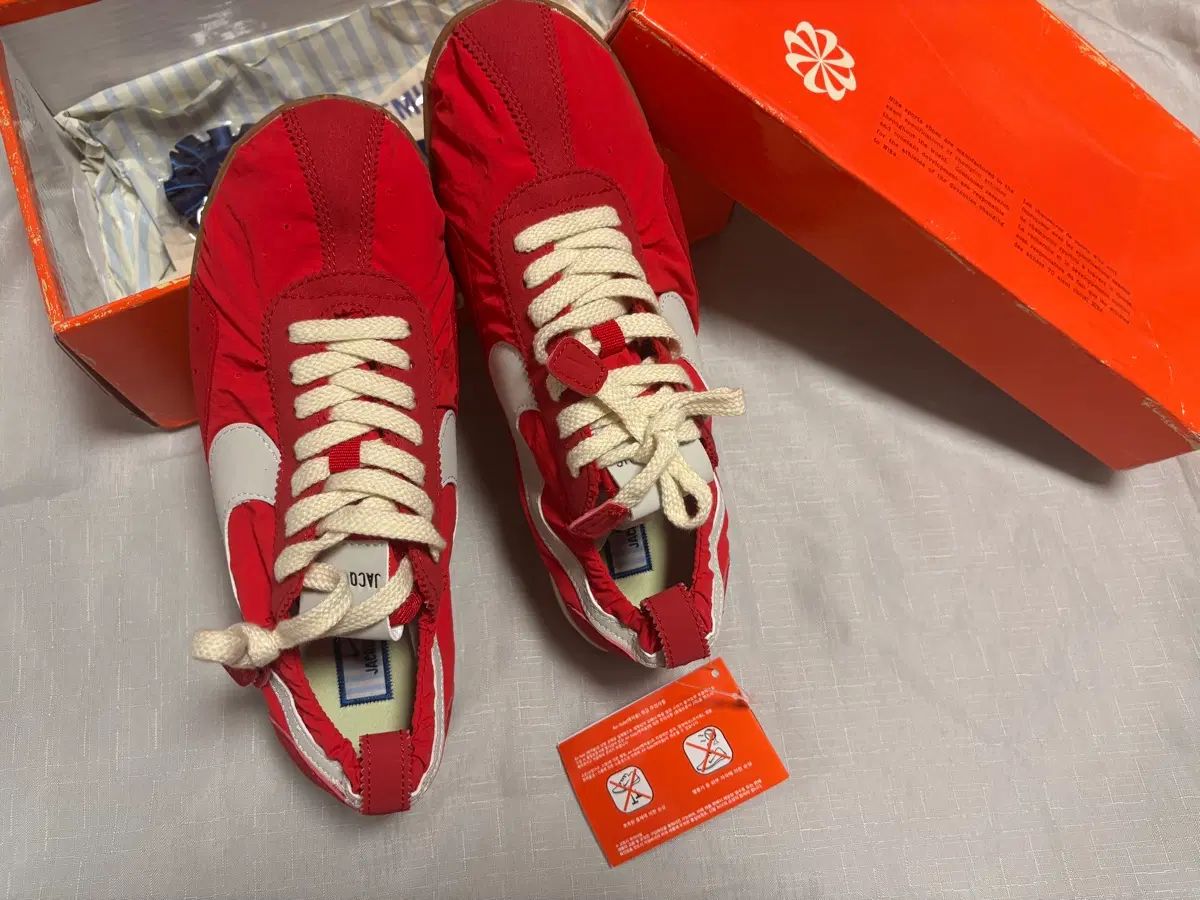 (新品 ハンドメイド商品) NIKE × JACQUEMUS ムーンシューズ 255