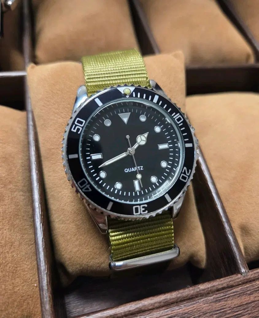 新品 ミリタリーダイバーウォッチ