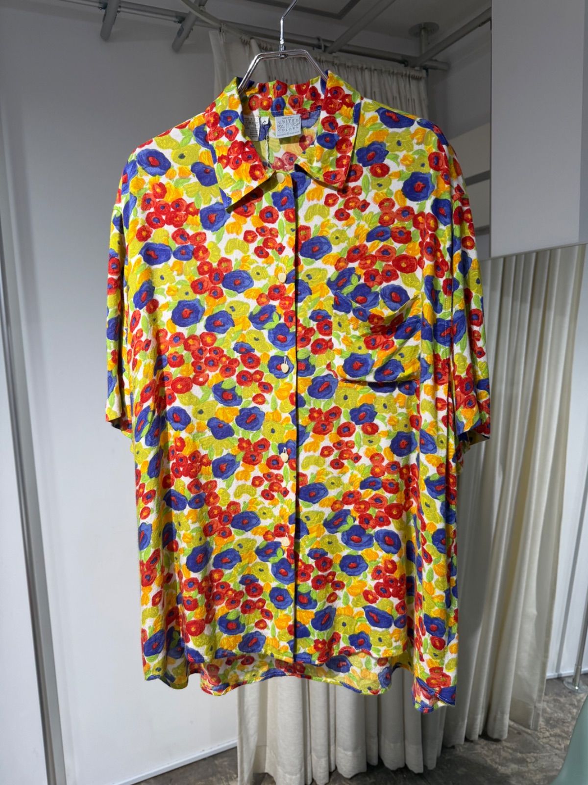 80s イタリア製 UNITED COLORS OF BENETTON レーヨン総柄シャツ 8,250円
