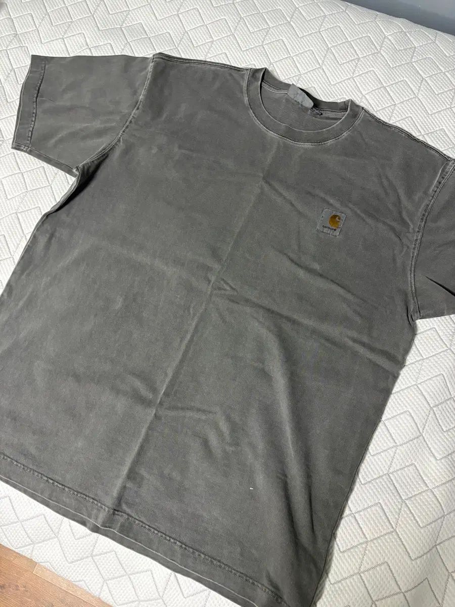 Carhartt WIP(カーハートダブリューアイピー) VISTA 半袖Tシャツ チャコール 7,007円