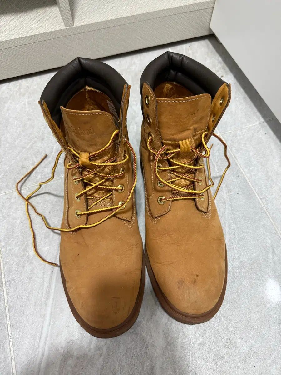 Timberland 6インチ 275