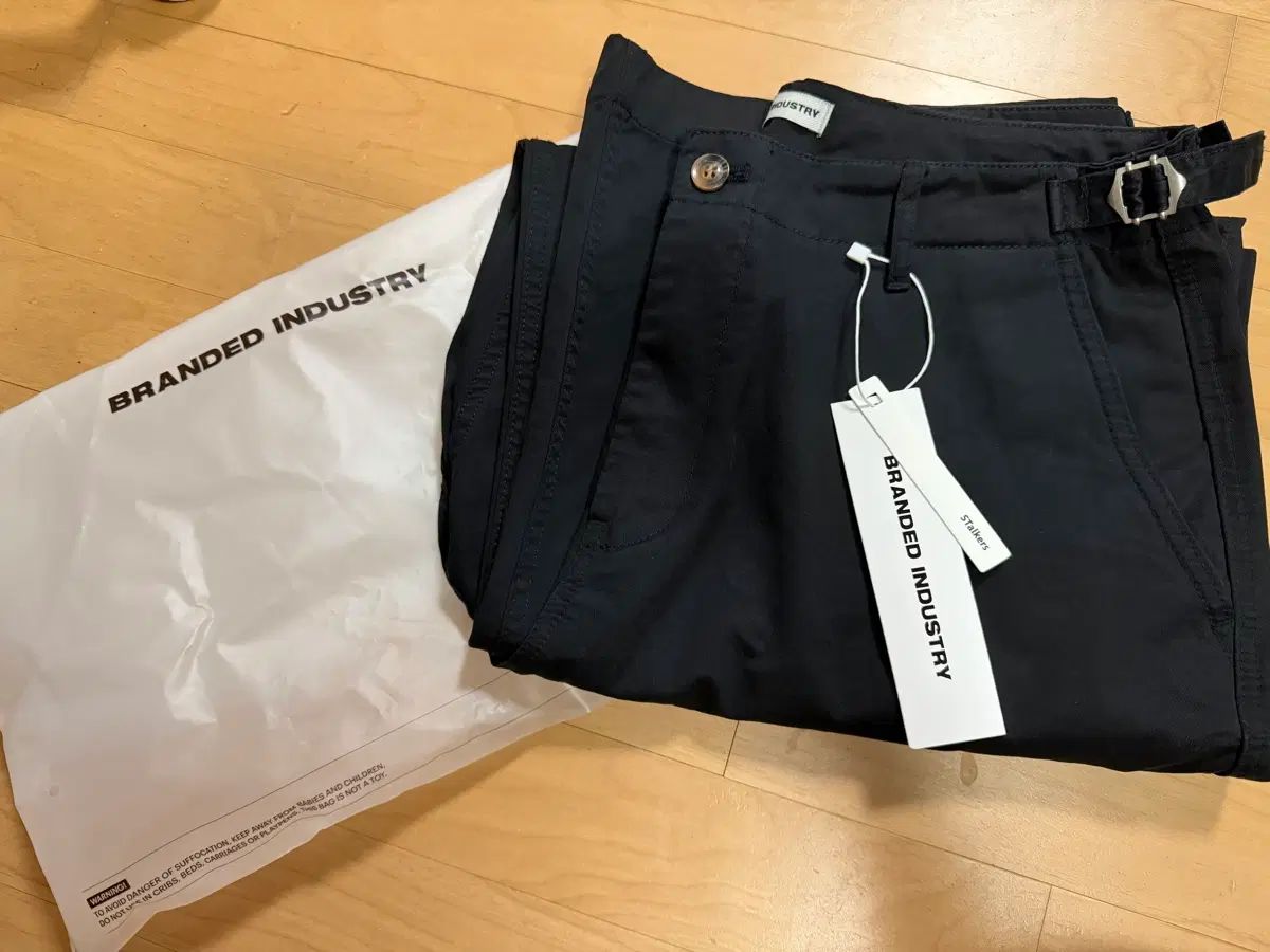 BRANDED ワイド チノ パンツ ブラック