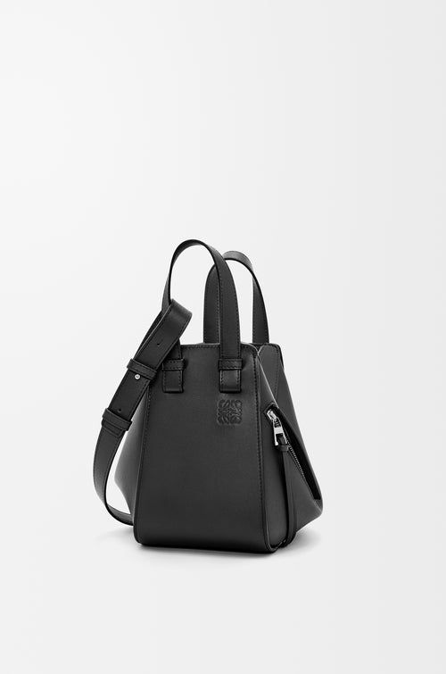 Loewe Hammock woven compact bag 244,100円