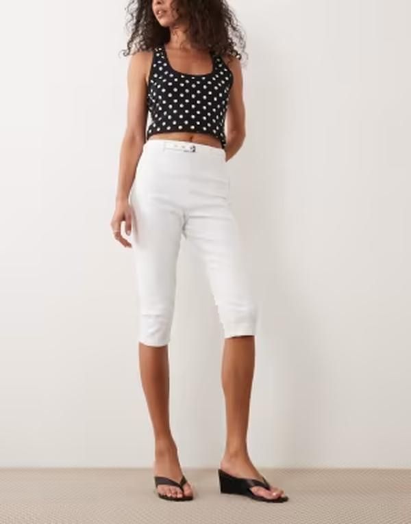 エイソス レディース ボトムス デニムパンツ キャップ ジーンズ ASOS DESIGN capri jeans with belt WHITE ホワイト