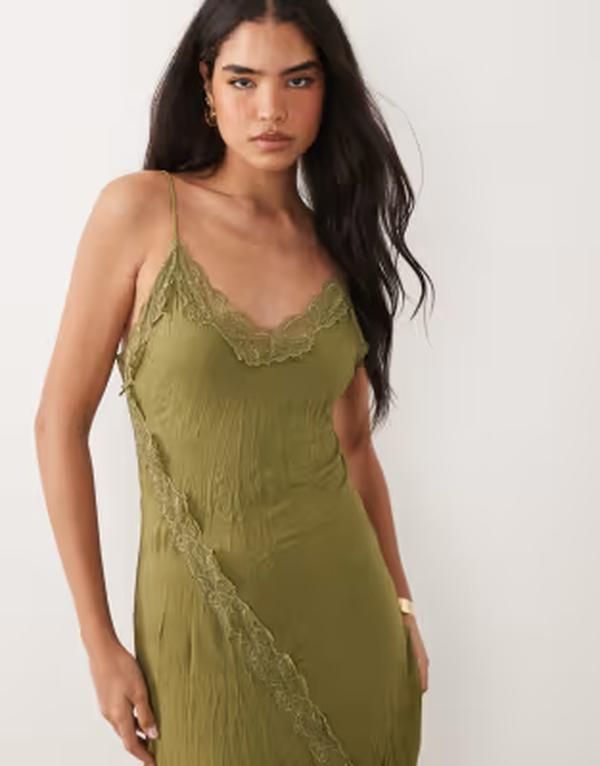 エイソス レディース トップス ワンピース レーストリム レース マキシ ASOS DESIGN crinkle lace trimaxi dress Khaki カーキ