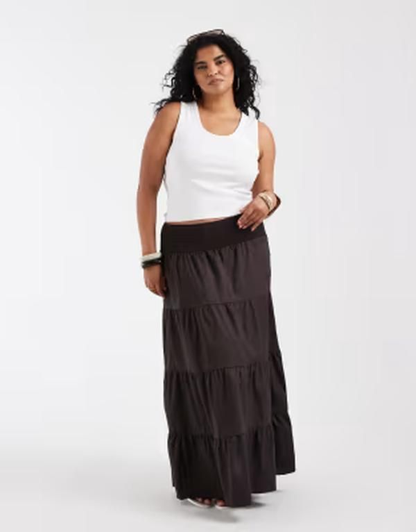 ヴェロモーダ レディース ボトムスカート ティアード マキシ Vero Moda Curve shirred waistiered boho maxi skirt in chocolate チョコレー 14,541円
