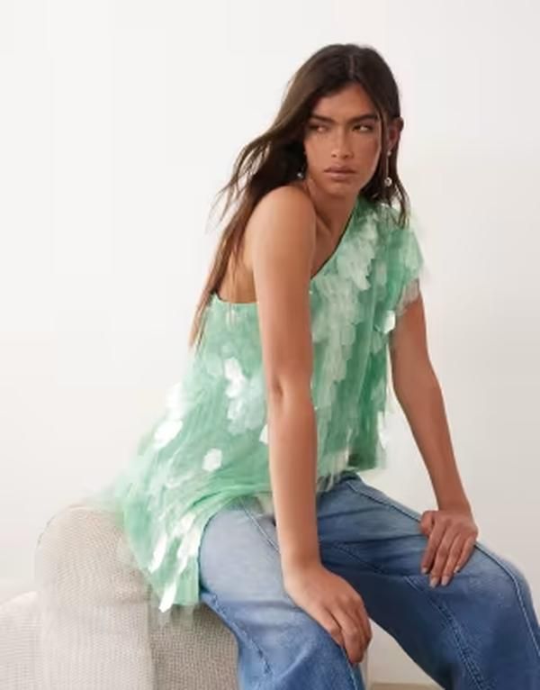 アレンジ レディース トップス シャツ ARRANGEmbellished one shoulder top in apple green グリーン
