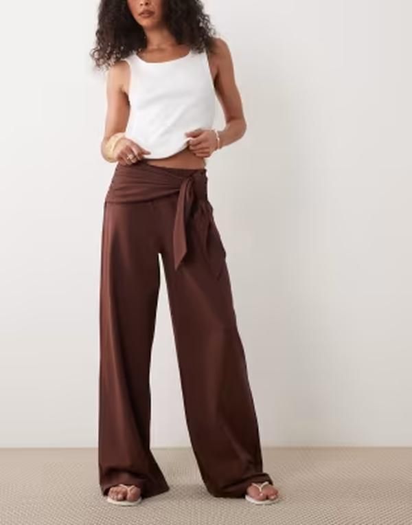 エイソス レディース ボトムス カジュアルパンツ ワイドレッグ ASOS DESIGN tie waist detail wide leg pants BROWN ブラウン