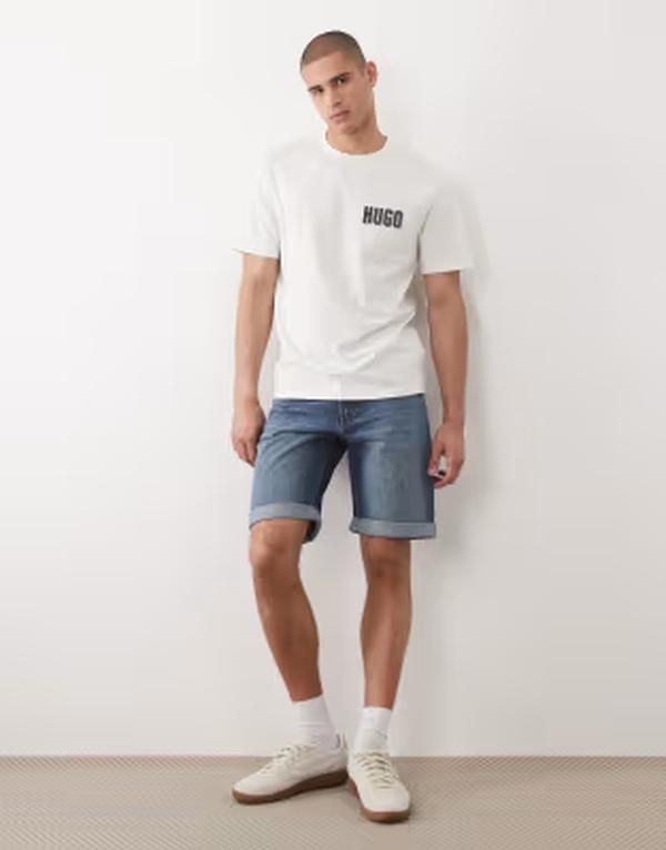 ヒューゴレッド メンズ ボトムス ハーフパンツ・ショーツ ショートパンツ デニム HUGO Red taperedenim shorts in mid Turquoiseaqua ターコイズ