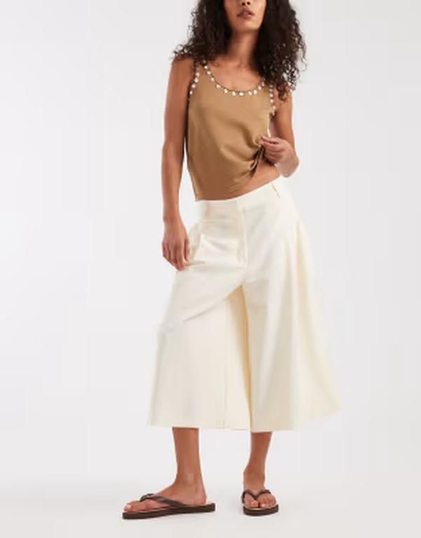 エイソス レディース ボトムス カジュアルパンツ ASOS DESIGN Tailo red high rise culotte pants in cream クリーム 12,935円