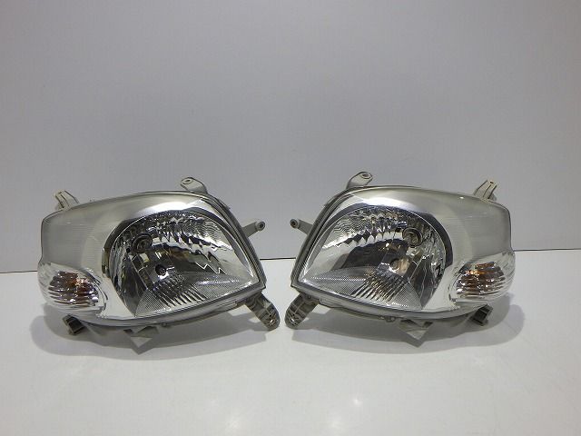 エッセ　ヘッドライト　左右　ハロゲン　L235S　L245S　100-51824　レベ付　コーティング　綺麗　260806013