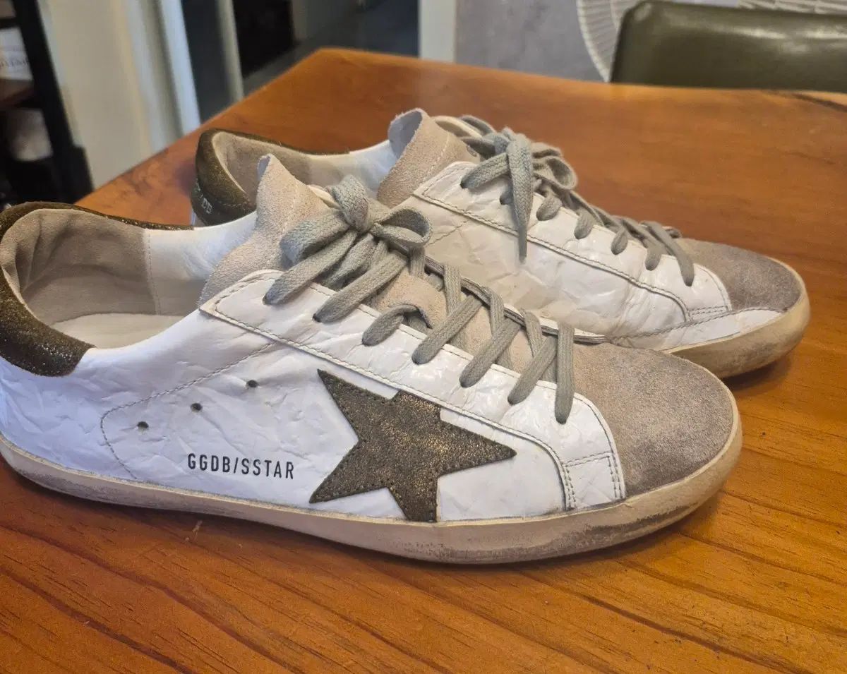 ゴールデングース スニーカー GOLDEN GOOSE GGDB/SSTAR ホワイトゴールド