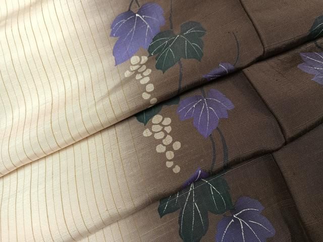 平和屋着物●上質な小紋　紬地　葡萄蔦の葉文　暈し染め　正絹　逸品　AABL1682ph