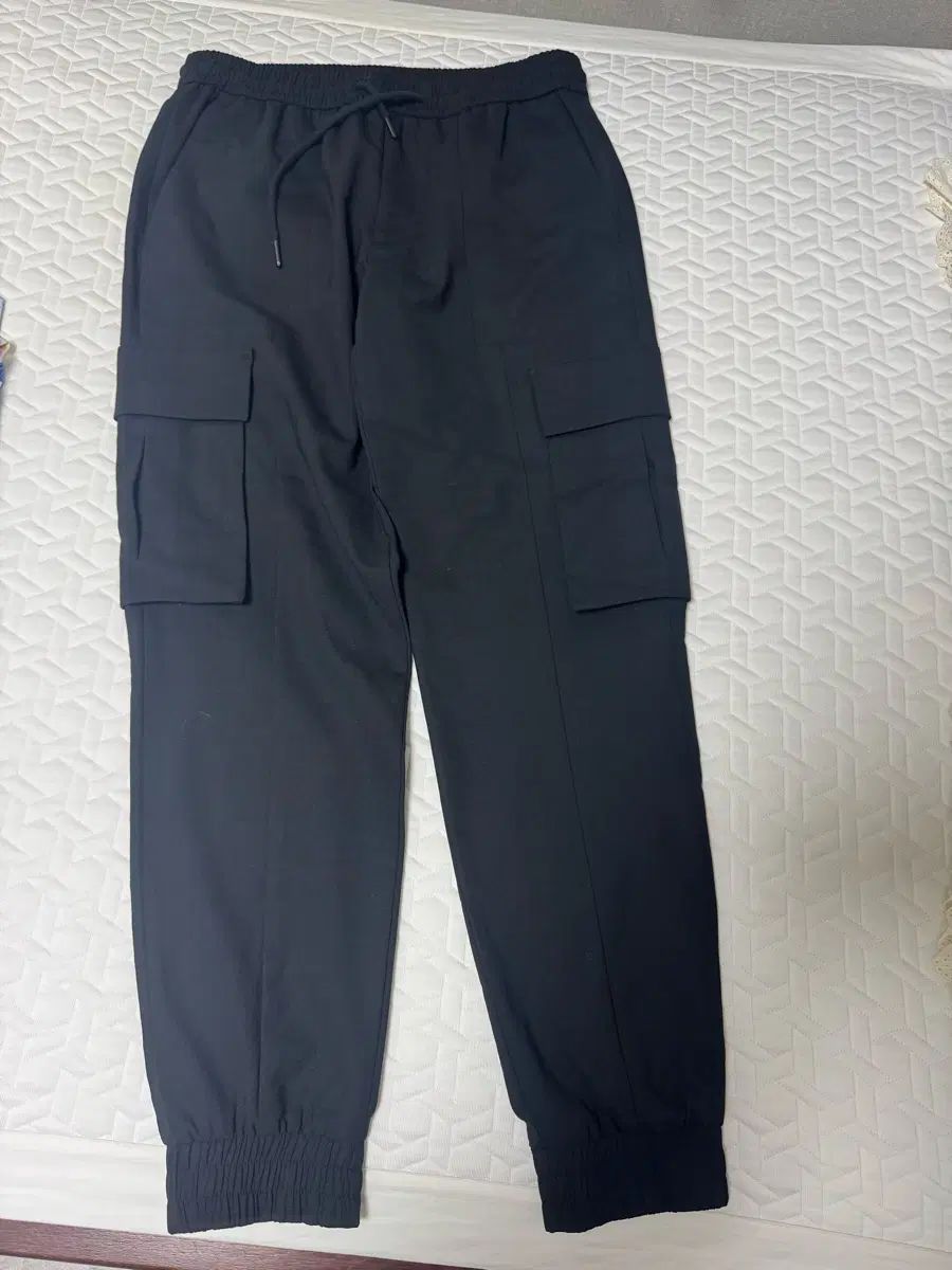 Juun.J ジュンジェイ カーゴ ジョガーパンツ (サイズ 46) 10,721円