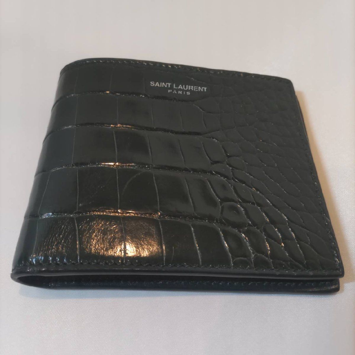 サンローラン　Saint Laurent　財布　二つ折り　小銭入れなし　メンズ　緑　ほぼ未使用　箱　冊子　396307 35,750円