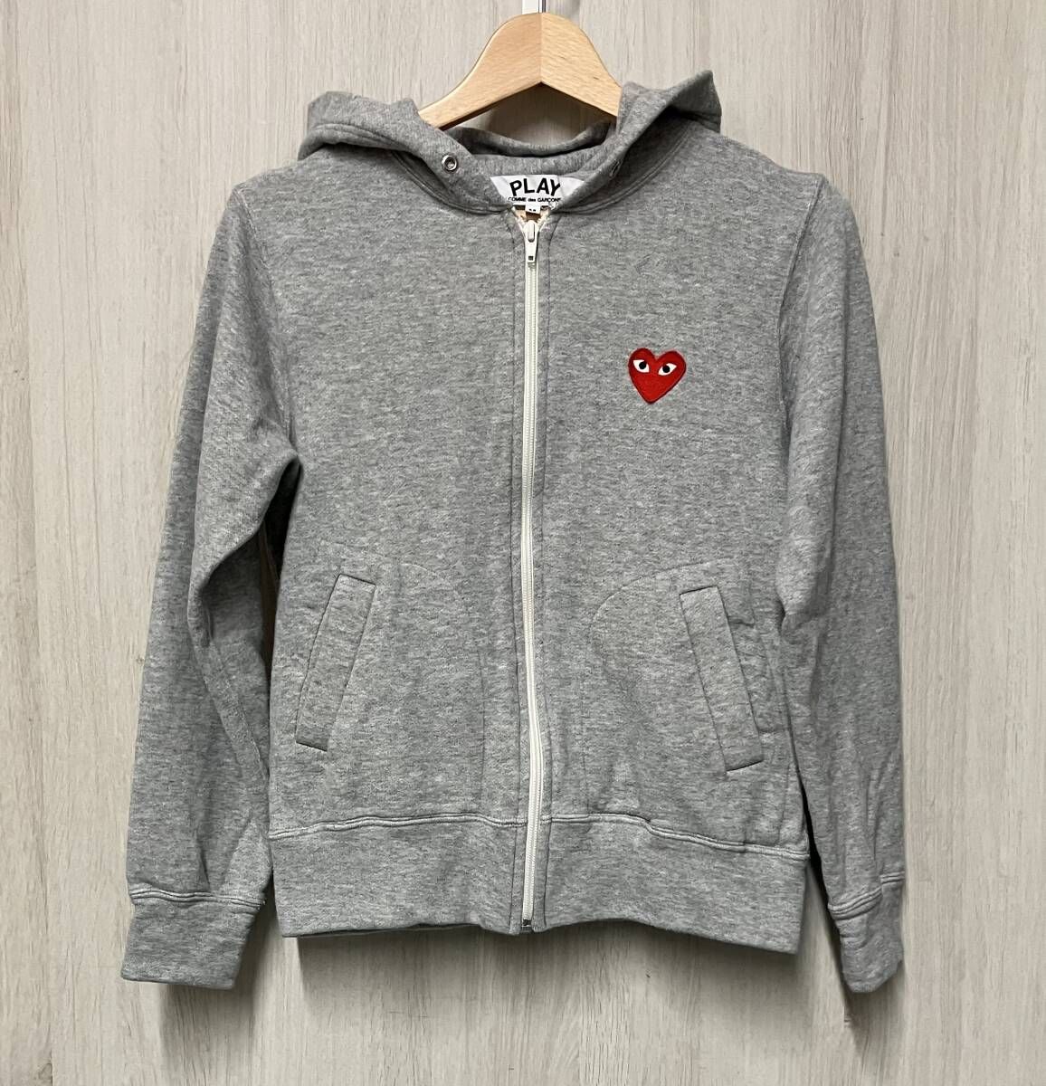 PLAY COMME des GARCONS/プレイ コムデギャルソン/ジップアップパーカー/AZ-T167/サイズM/グレー