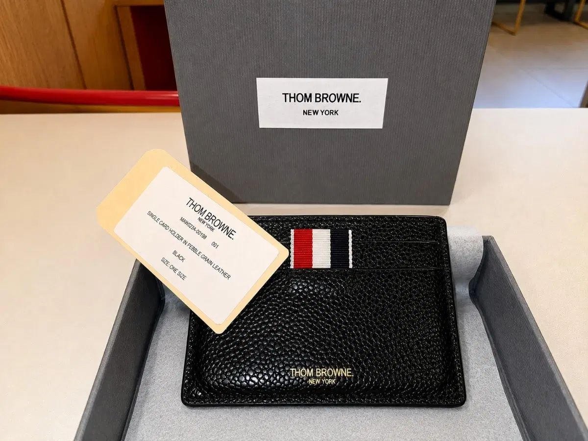 トム・ブラウン Single カード ホルダー Pebble Grain ブラック 正規品