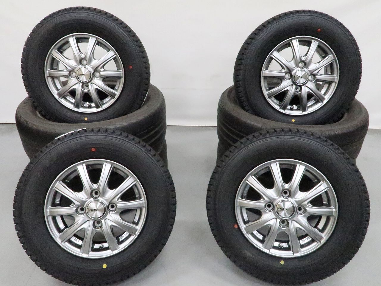 軽トラ 軽バン 等に 4本 社外 12インチ 4.00B +42 4H 100 スタッドレス 未使用 グッドイヤー アイスナビ カーゴ 2025年 145/80R12 LT規格