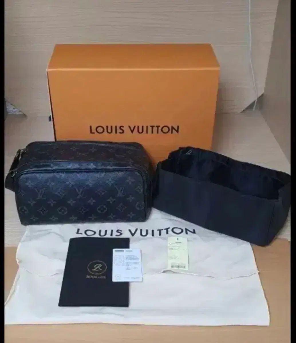 Louis Vuitton モノグラム ポーチ ブラック